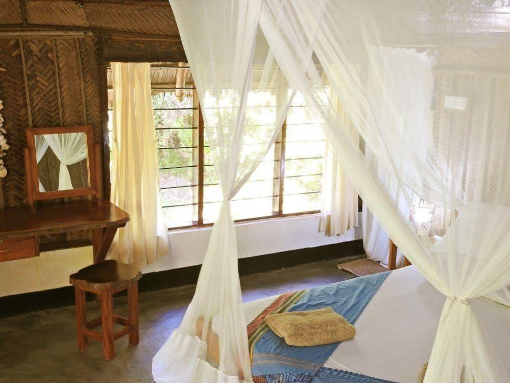 Peponi Beach Resort Pangani Luaran gambar